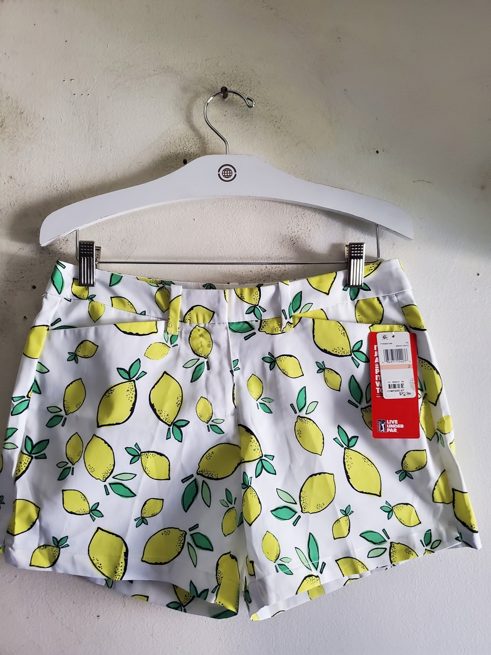 PGA Tour Women’s White Lemon Print Shorts - Bright Yellow Pattern